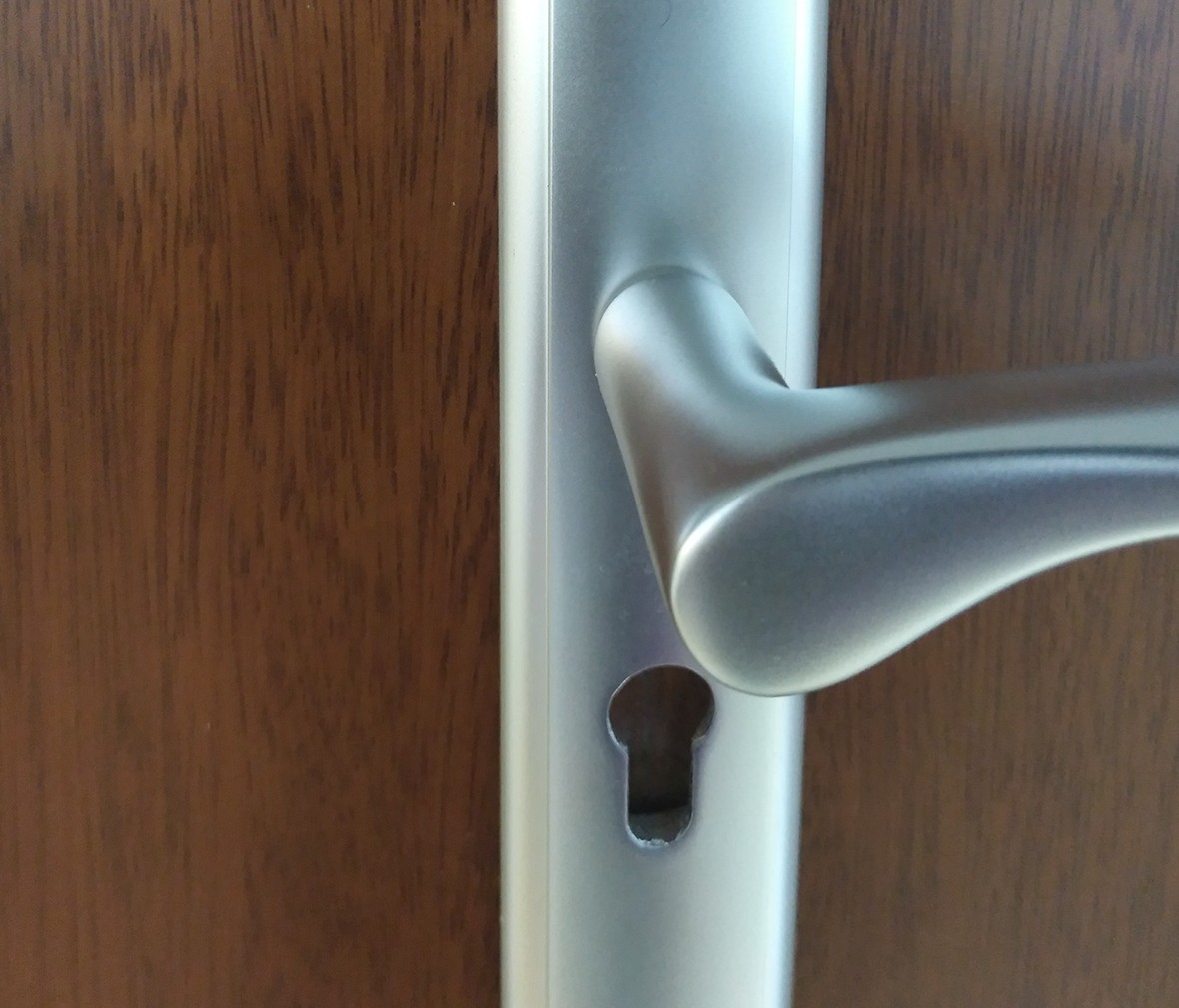 晾霸五金 米开朗5802-A32型号门锁 铝合金材质 优质门锁 情景 细节