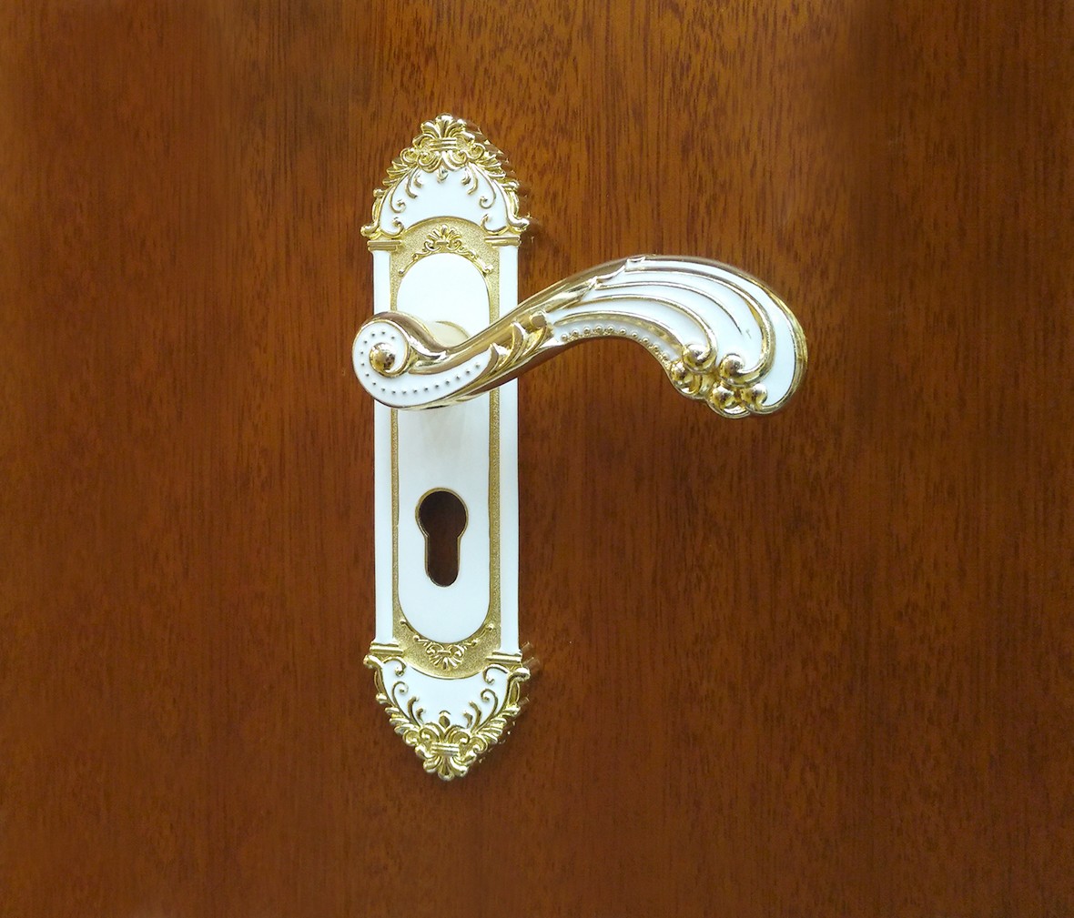 晾霸五金 米开朗5580-286琥珀玉型号门锁 锌合金材质 优质门锁 情景 细节