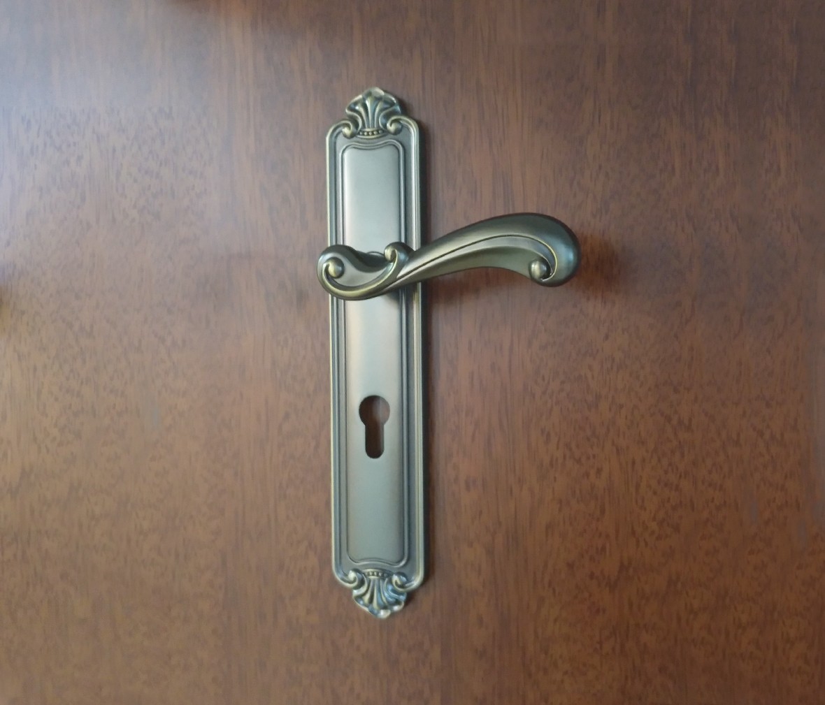 晾霸五金 米开朗72-6637ACD型号门锁 锌合金材质 优质门锁 情景细节