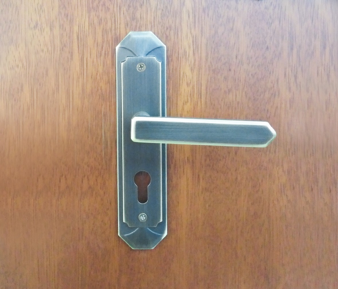 晾霸五金 米开朗626-28古铜型号门锁 铜材质 优质门锁 情景 细节