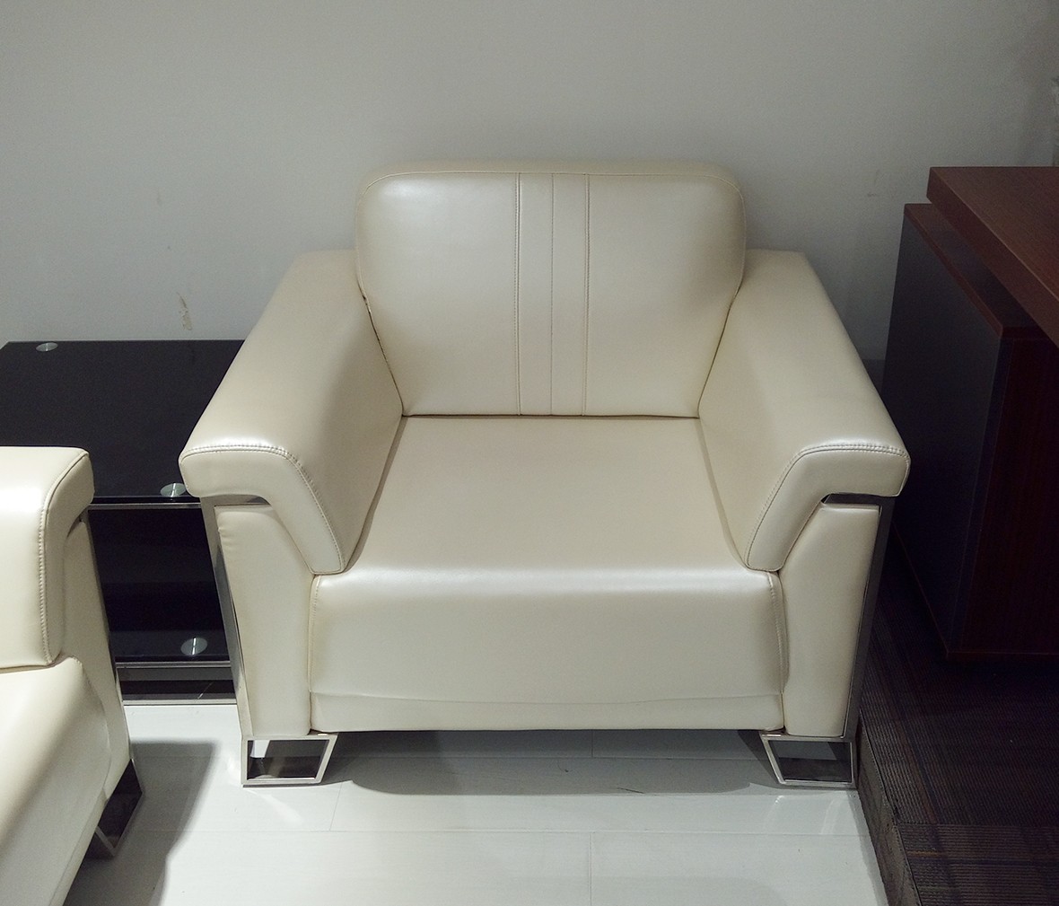 华澳 HASF-1型号 办公沙发 现代简约单人位仿皮沙发 情景细节