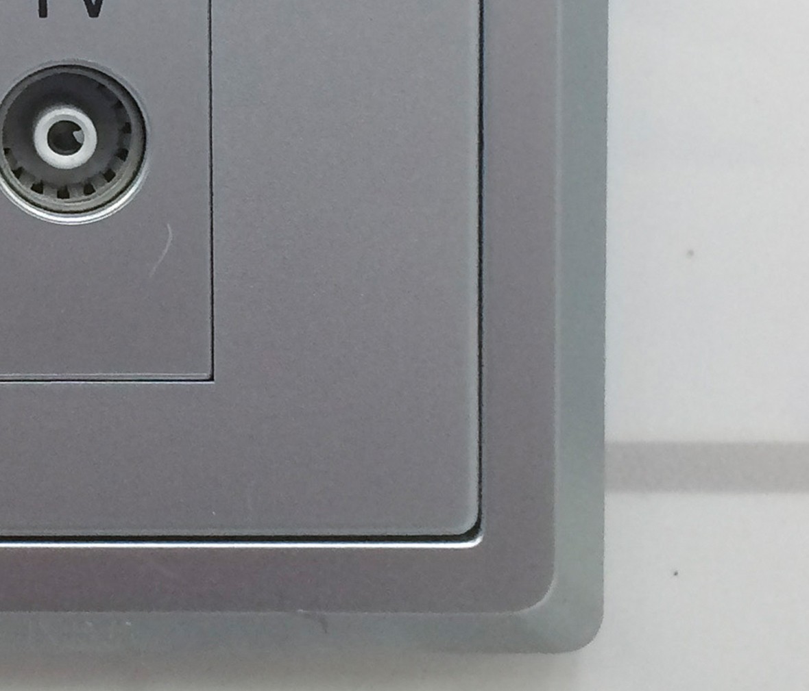 ABB 德艺系列银灰电视型号 电视线插座 接口 ABS材质 细节展示