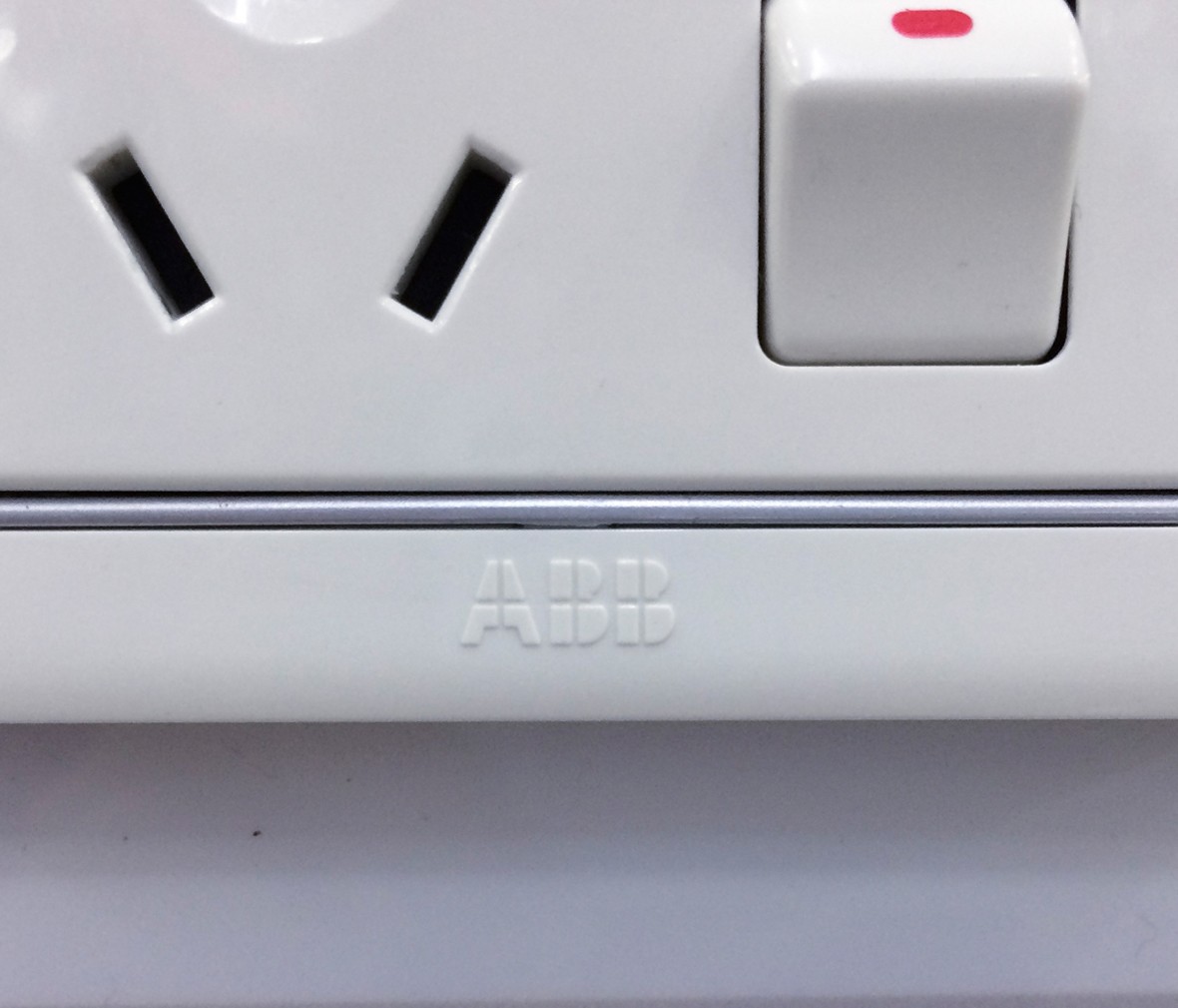 ABB 德宁系列一开五孔开关插座 ABS材质电源插座开关插座 细节展示
