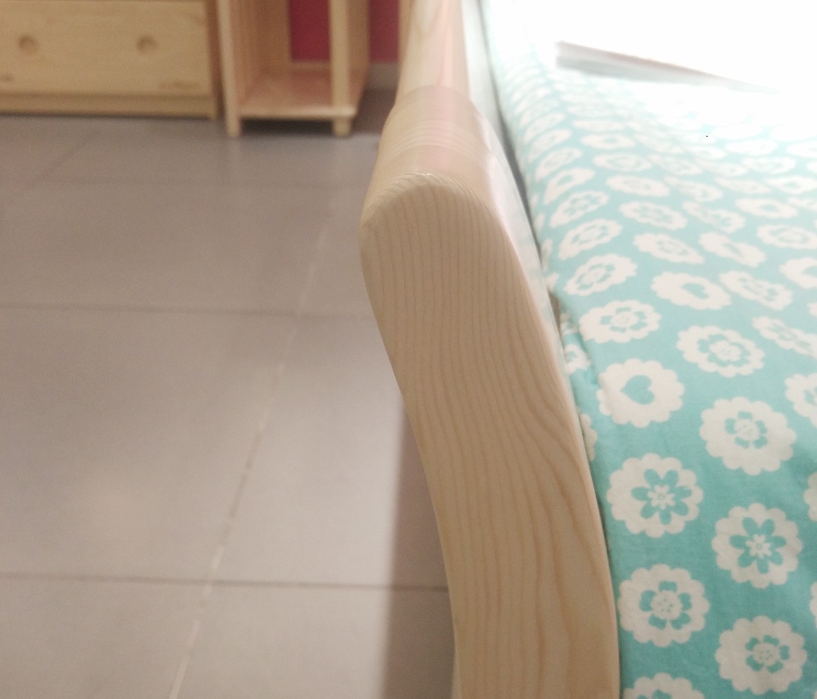松堡王国 SP-A-C009S型号单床 进口芬兰木材质单床