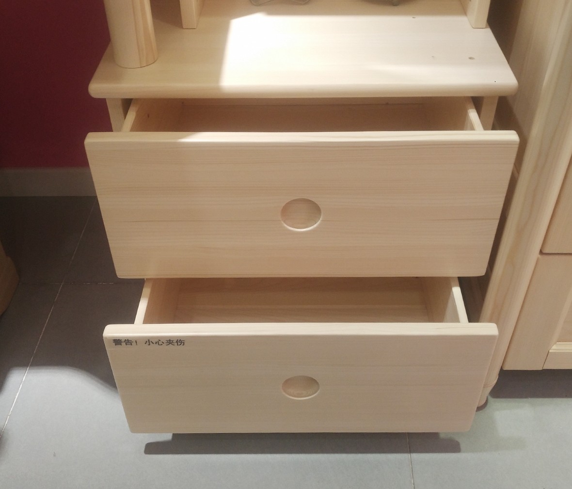 松堡王国 SP-A-T010型号书桌 进口芬兰木材质书桌
