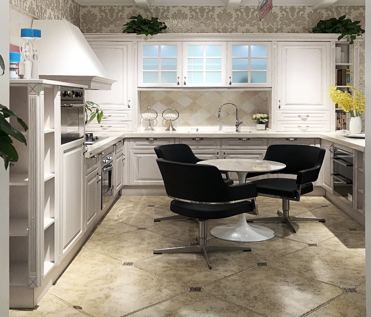 美式风格蓝绿色橱柜厨房装修效果图_合抱木家装效果图